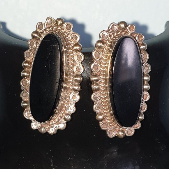 Vintage Navajo Native American Black Onyx Sterling Silver Screw-Back Earrings - Picture 11 of 17